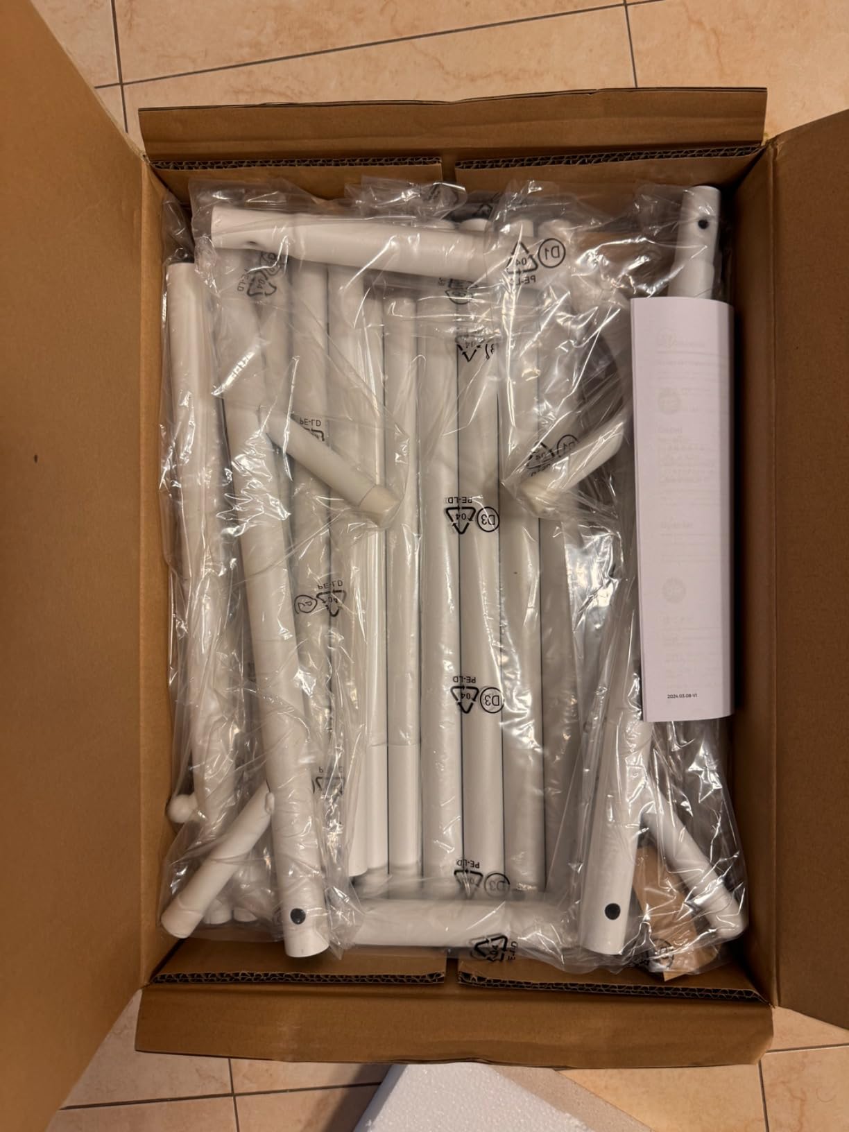 Songmics HSR131W01 appendiabiti bianco 103,5 cm con ruote