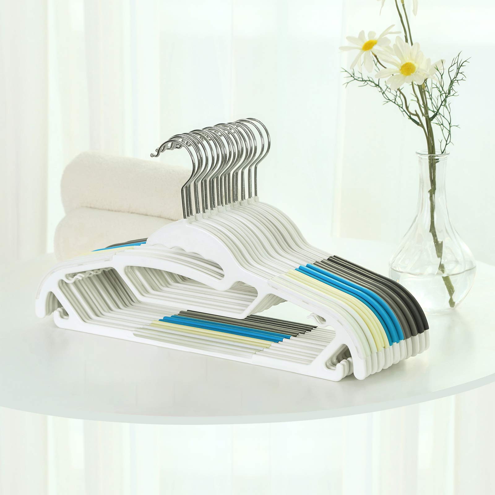 Songmics CRP41M-50A set 50 grucce plastica salvaspazio 5 colori