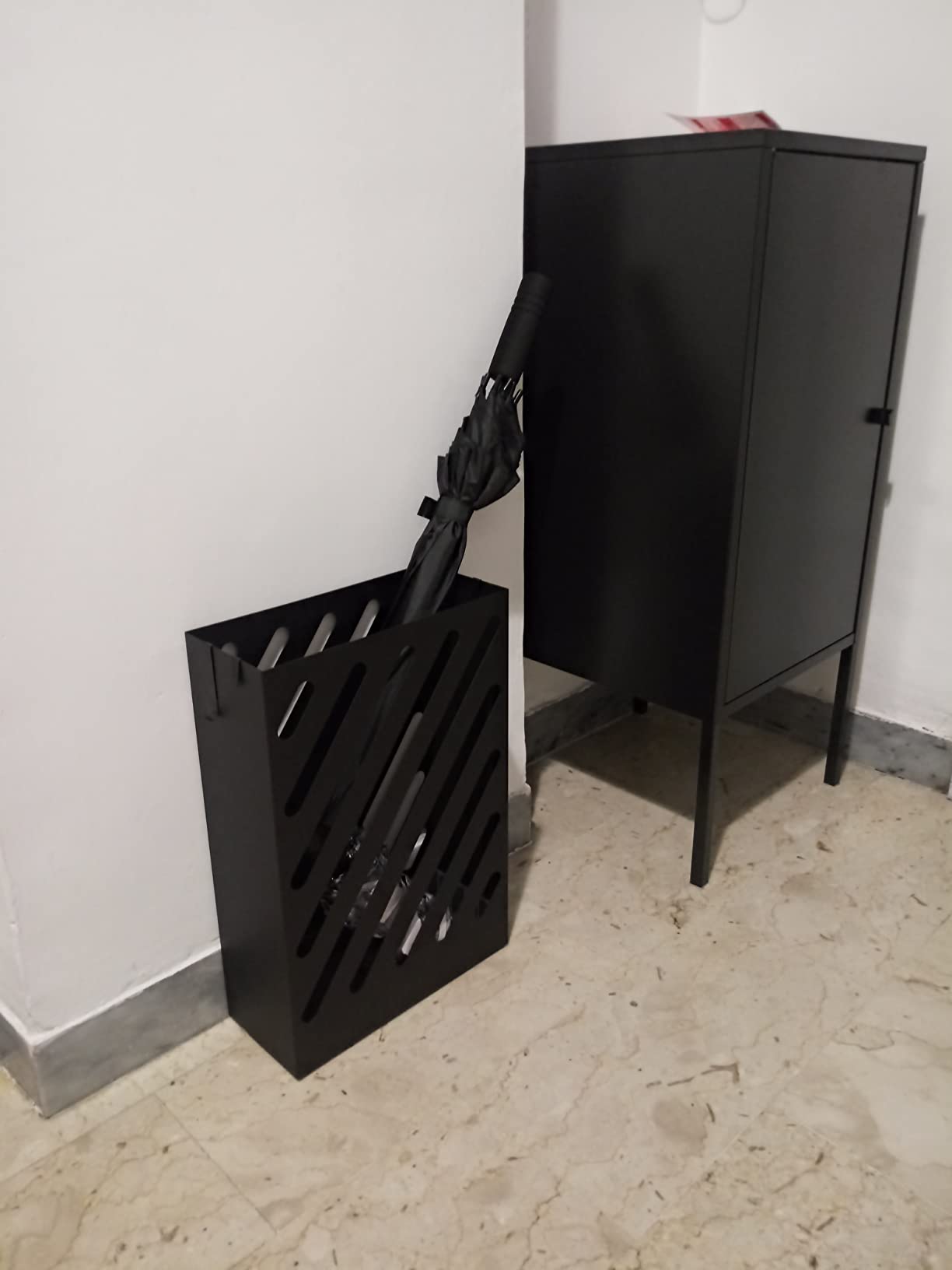 Songmics LUC03BK portaombrelli nero traforato