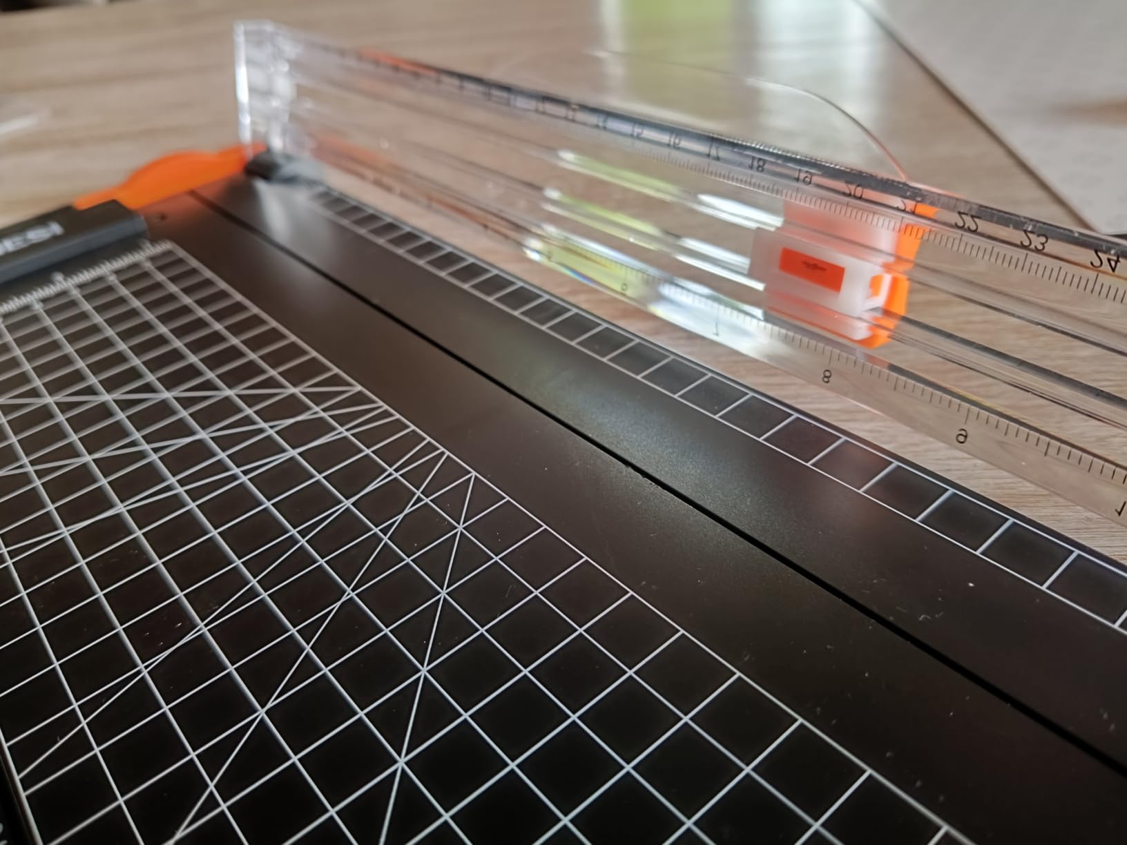 Ediesi Taglierina Carta A4 Bianca con Blocco di Sicurezza
