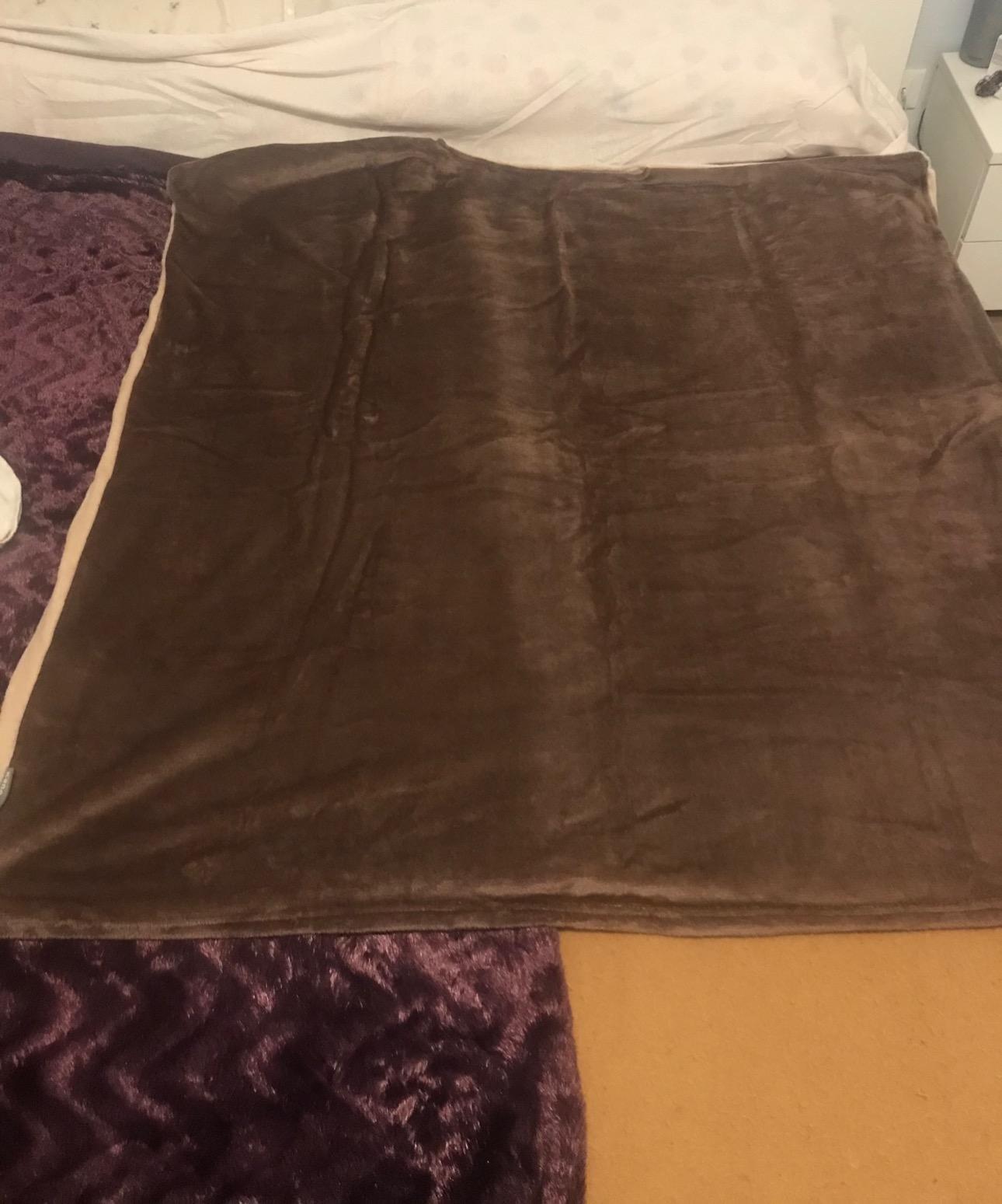 Kanguru Momonga coperta indossabile pile rosa 120x120 cm