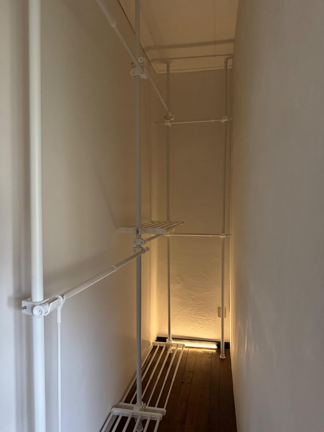 Songmics appendiabiti da terra a soffitto 3 livelli 84-123 cm salvaspazio