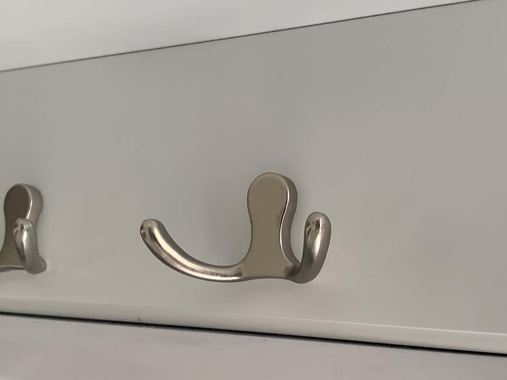 Songmics LHR42WT appendiabiti parete bianco 40 cm con mensola 4 ganci