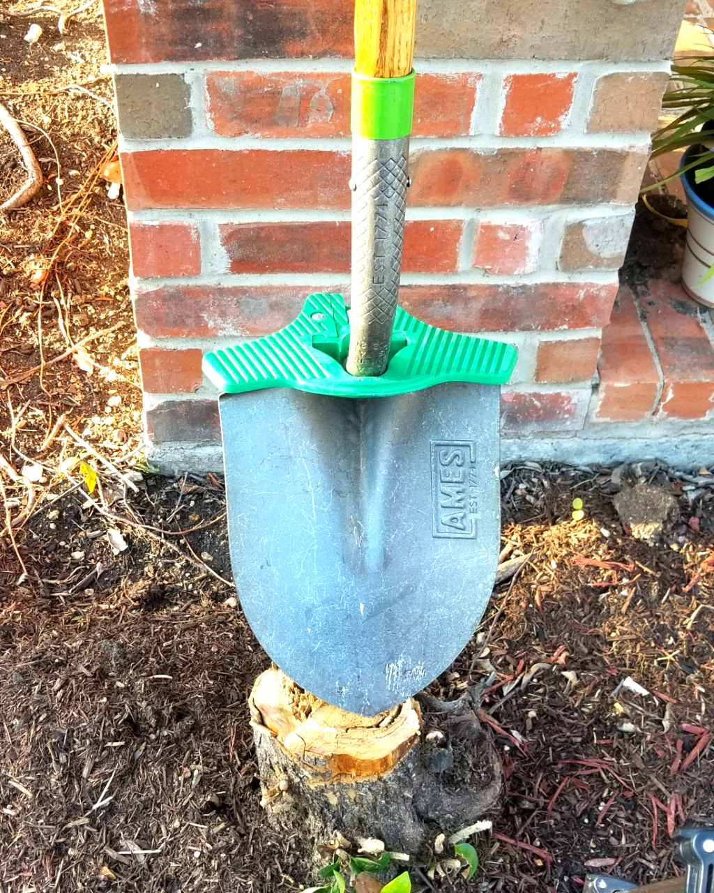 West ONE Shovel Mate pala compatta da giardino