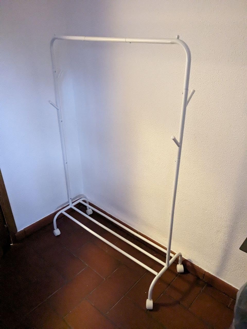 Songmics HSR131W01 appendiabiti bianco 103,5 cm con ruote