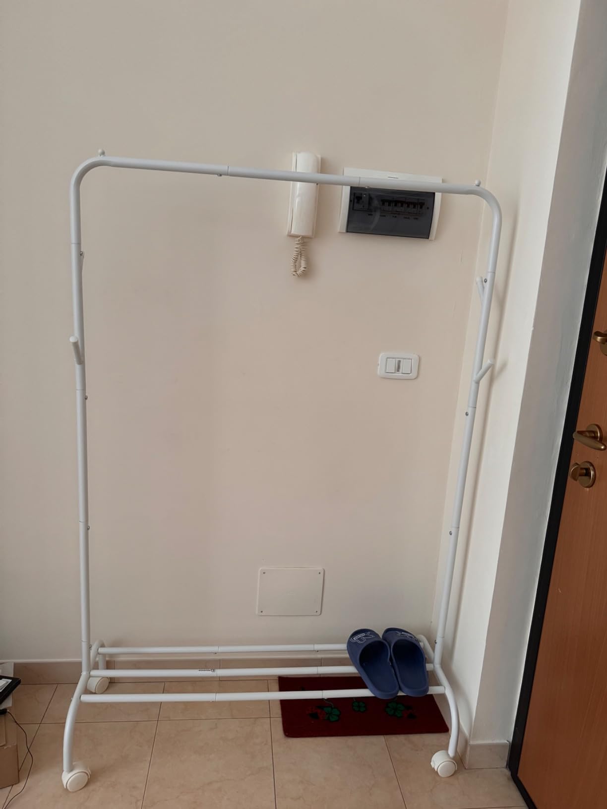 Songmics HSR131W01 appendiabiti bianco 103,5 cm con ruote