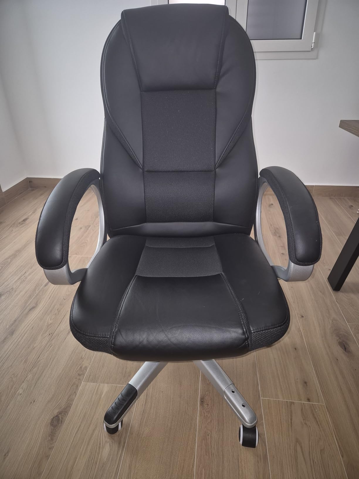 Songmics sedia ufficio girevole nero similpelle 150 kg