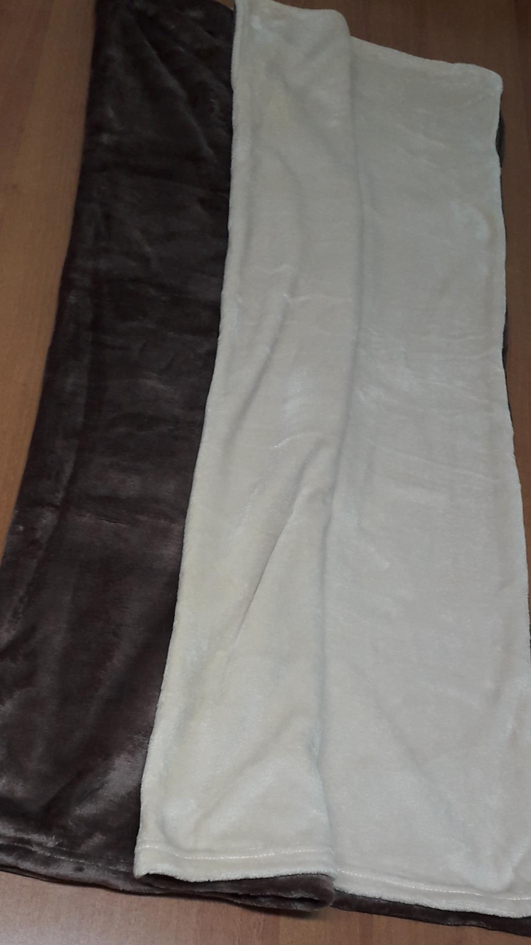 Kanguru Momonga coperta indossabile pile rosa 120x120 cm