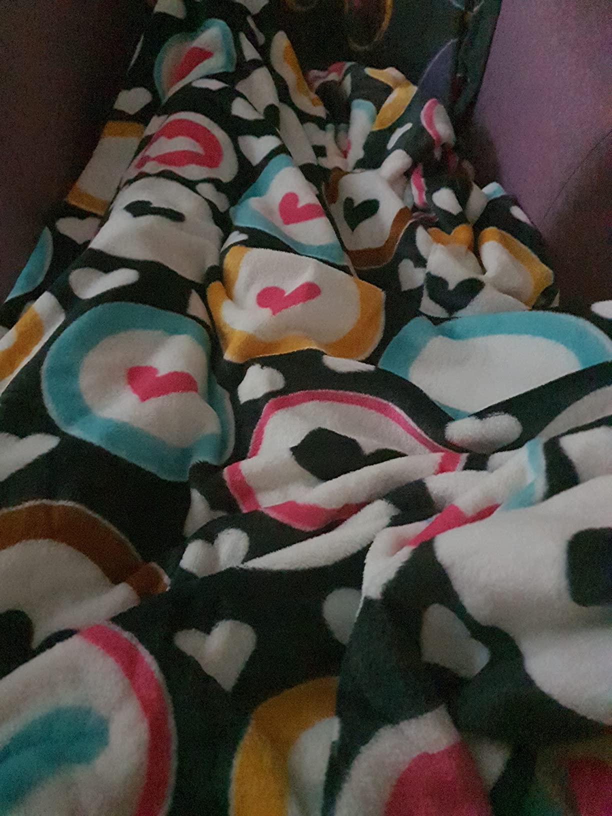 Kanguru coperta con maniche pile cuori 210x140 cm