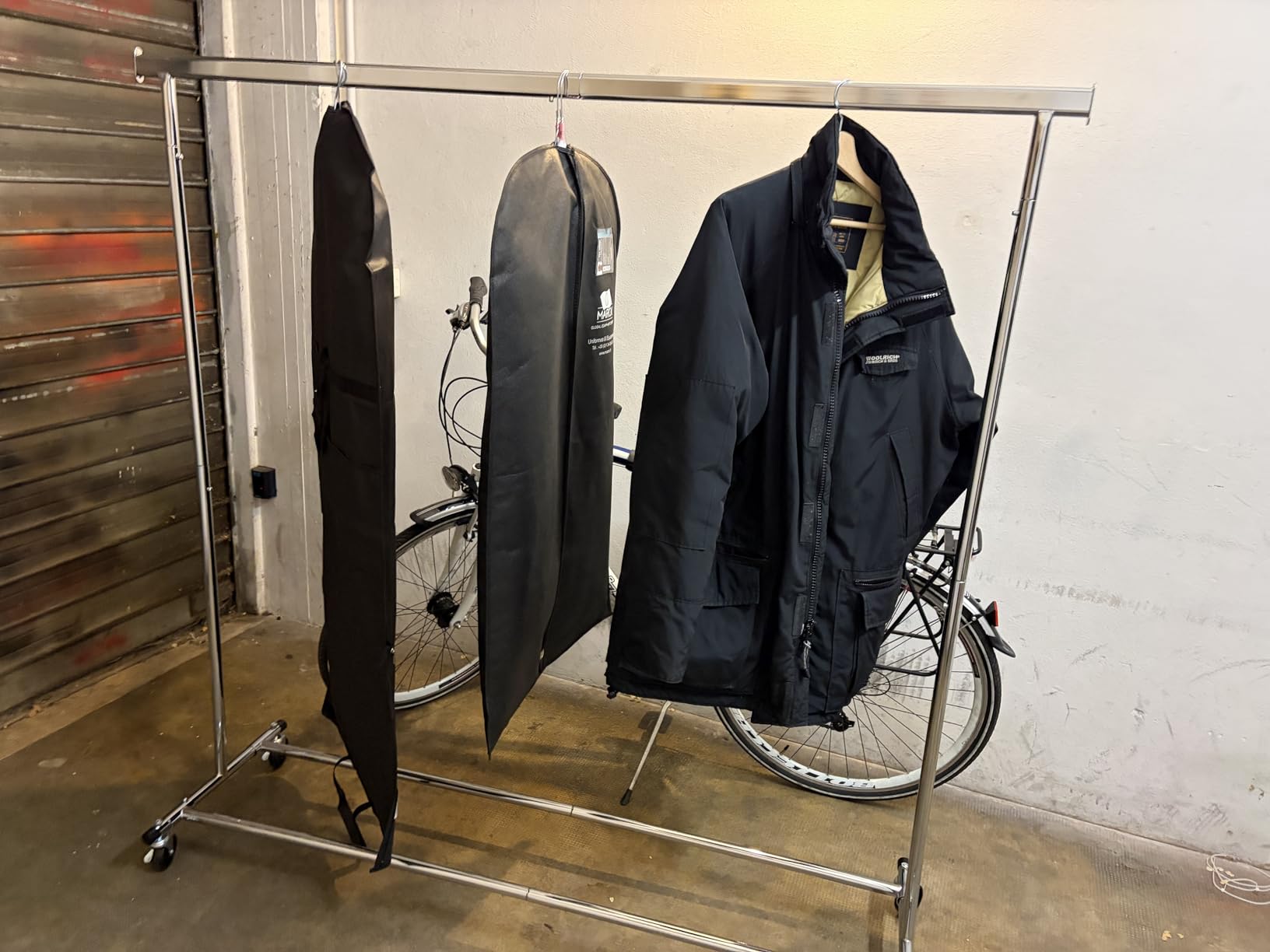 Songmics HSR013W01 stand appendiabiti bianco con ruote 100 kg
