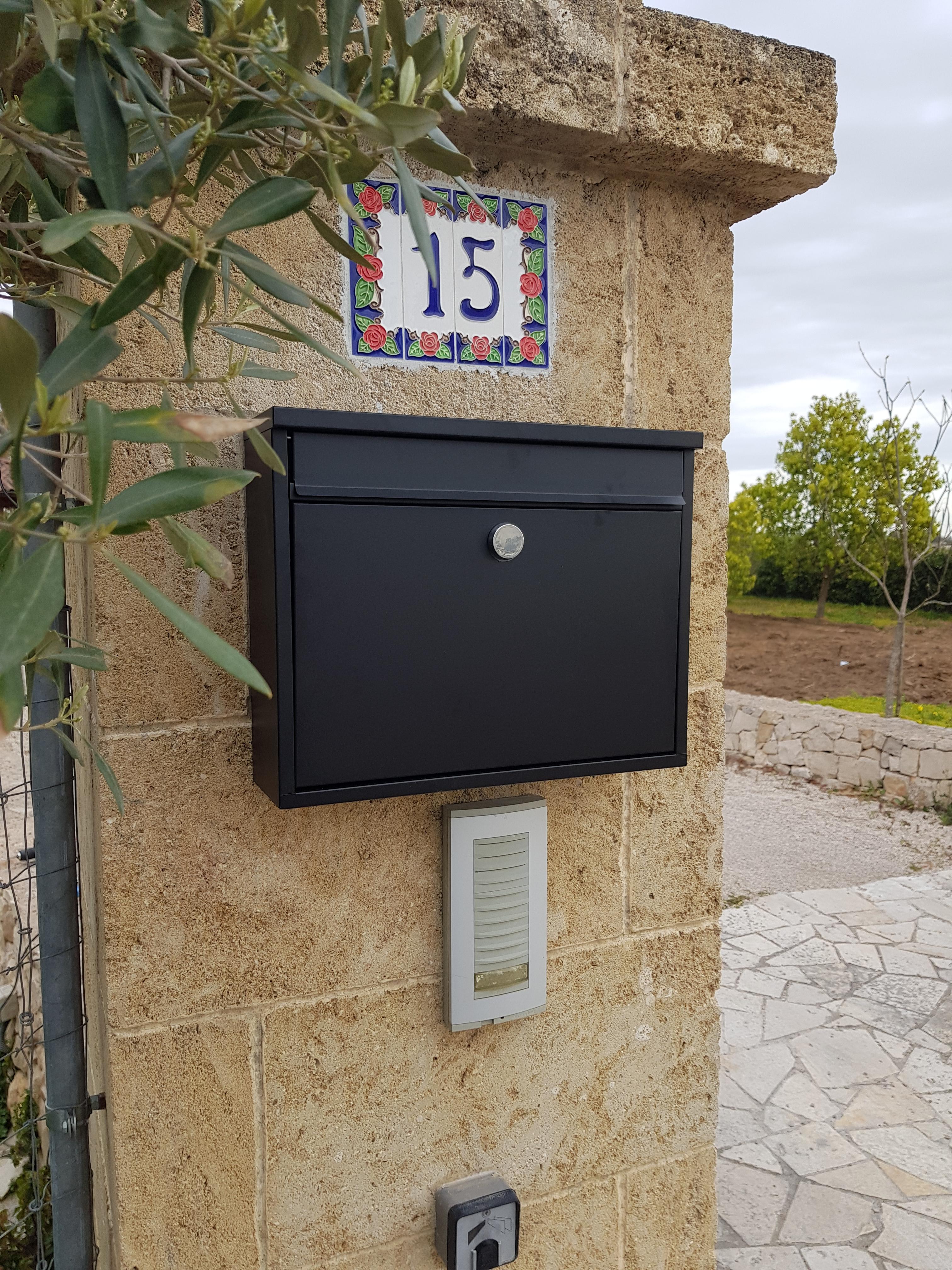 SONGMICS GMB010B01 Cassetta Postale Nera con Serratura